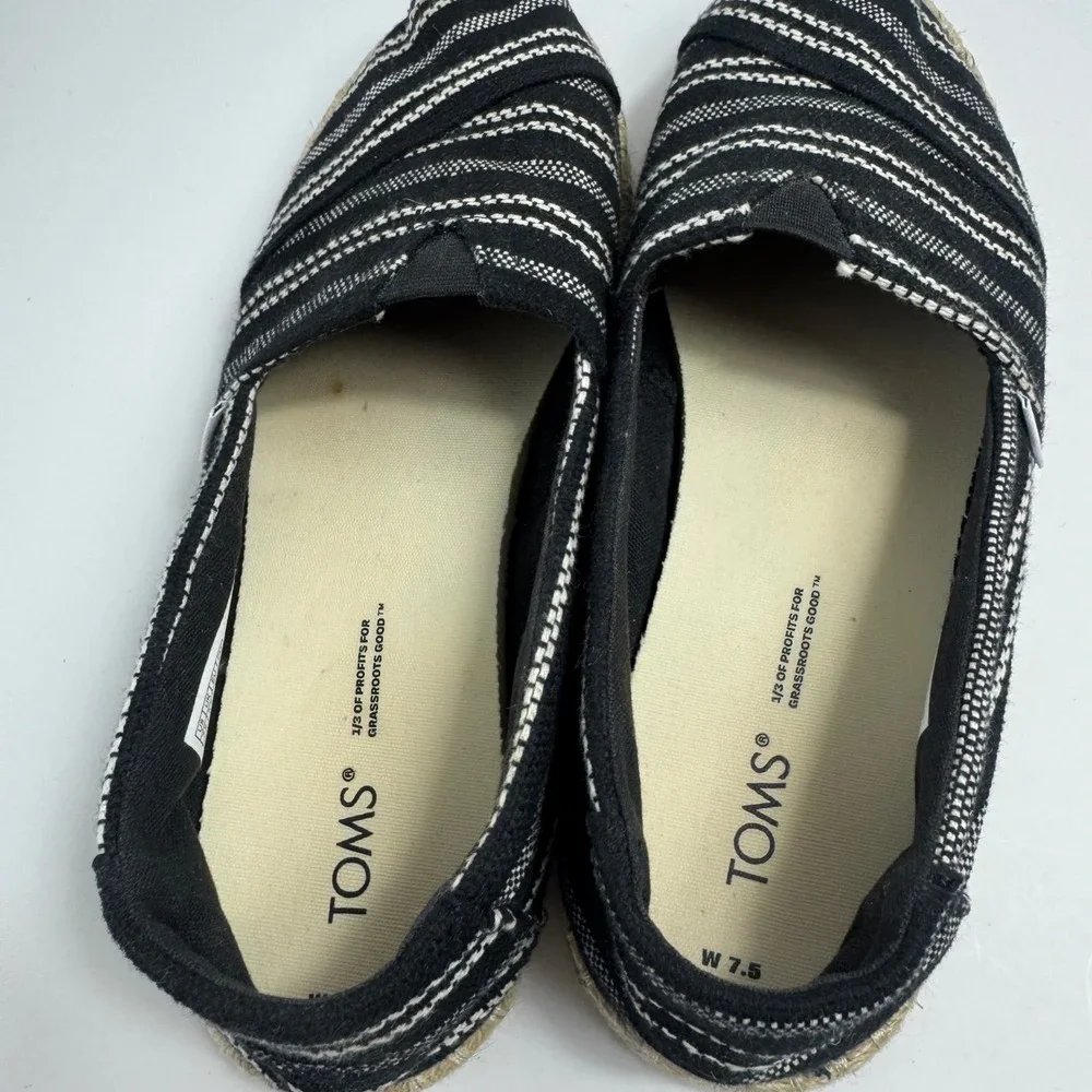 TOMS Alpargata Rope Espadrille Striped Black White Slip On Flats Women's 7.5